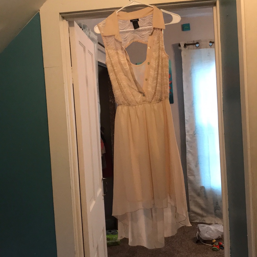 Sleeveless dress